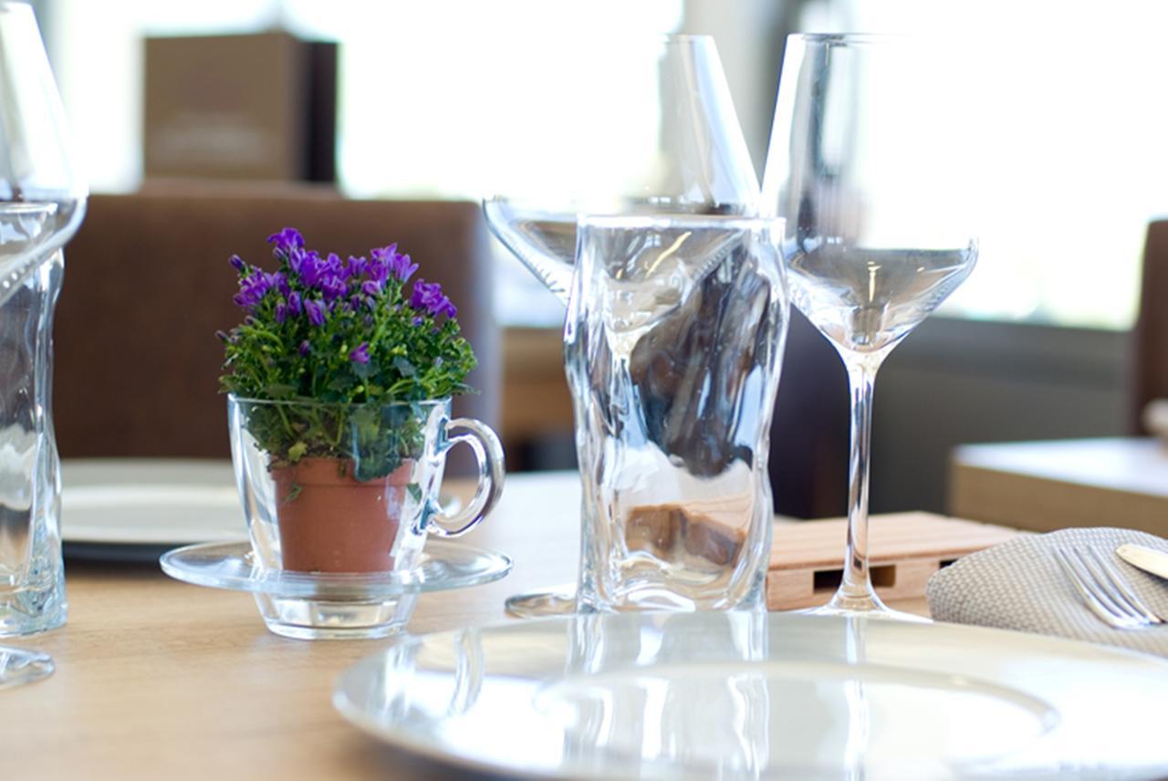 Logis Hotel Restaurant De La Madeleine Commercy Εξωτερικό φωτογραφία