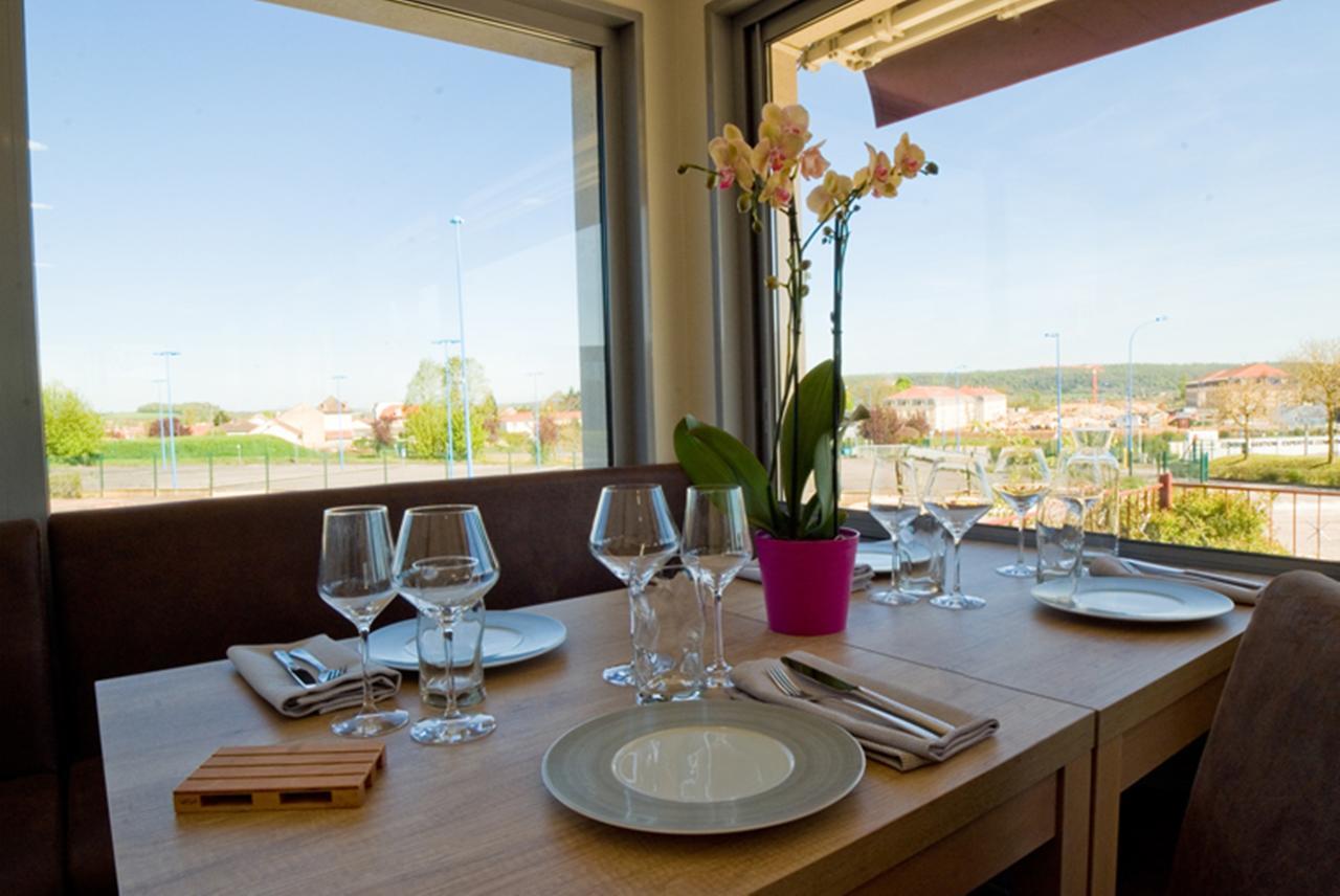 Logis Hotel Restaurant De La Madeleine Commercy Εξωτερικό φωτογραφία